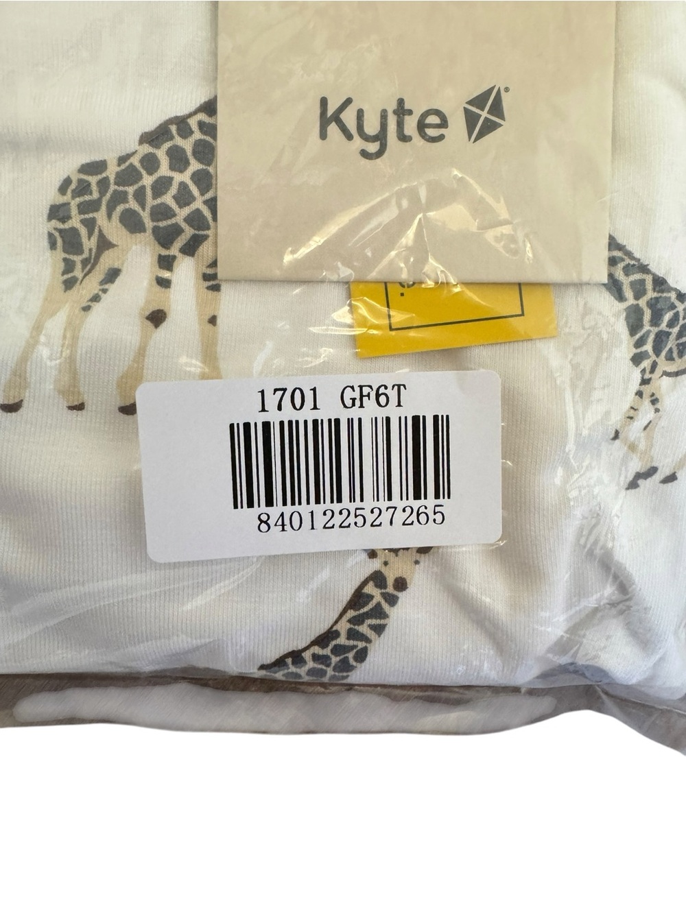 Kyte Baby Bamboo Giraffe Long Sleeve Pajama Set
6T NWT - Picture 5 of 5